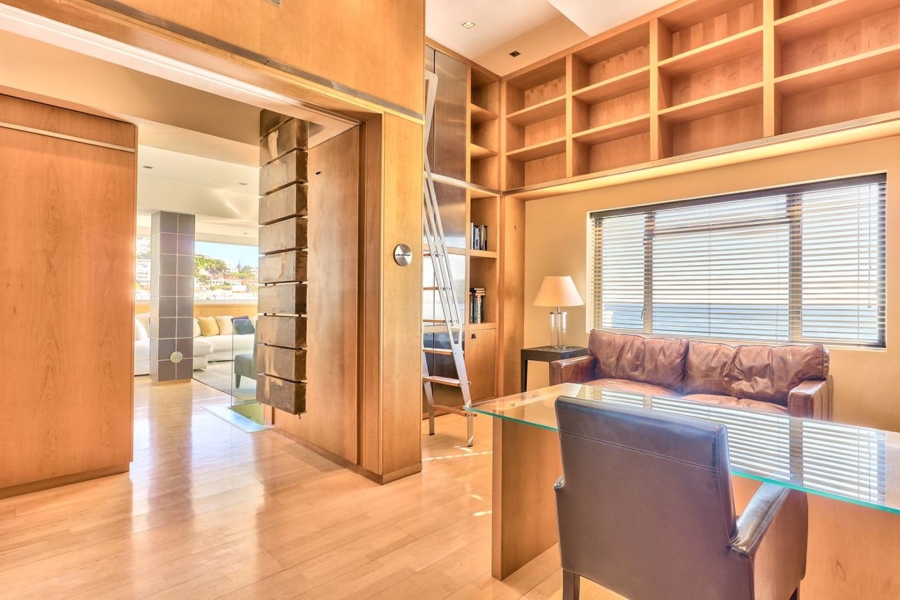 2 Bedroom Property for Sale in Bantry Bay Western Cape